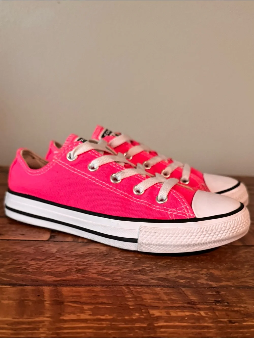 Girl’s Converse All Star Chuck Taylor’s Low Top Sneakers - Hot Pink and White